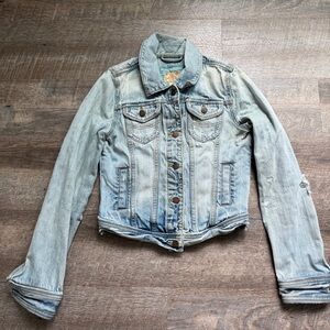 Abercrombie & Fitch Vintage Jean Jacket Distressed Size Medium
